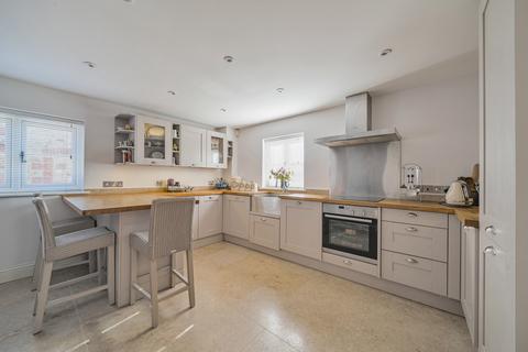 Burderop Barns, Chiseldon, SN4 3 bed end of terrace house for sale