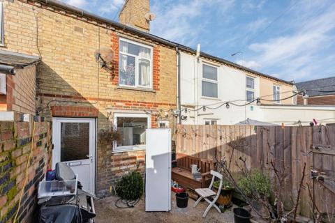 London Road, Sandy SG19 2 bed terraced house for sale