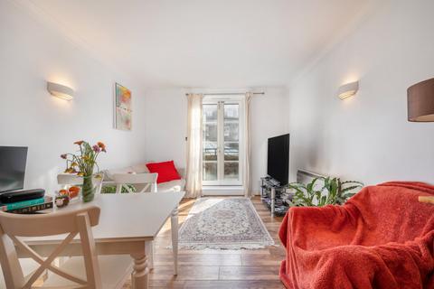 Moore Court, Anderson Square, London 1 bed flat for sale