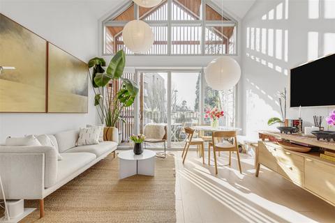 Alton Road, Putney, SW15 2 bed maisonette for sale