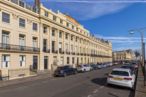 Brunswick Terrace, Hove 2 bed apartment for sale