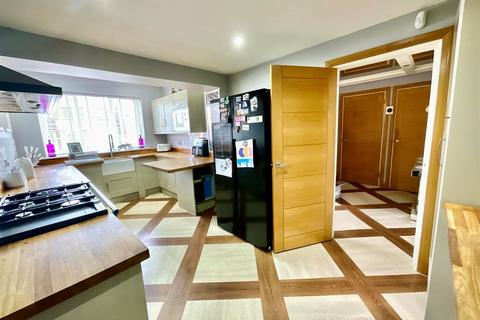 Russet Close, Strood, Rochester, Kent 4 bed detached house for sale