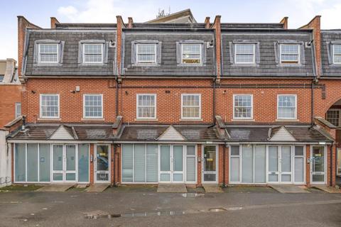 Tolworth,  Kingston upon Thames,  KT5 1 bed flat for sale
