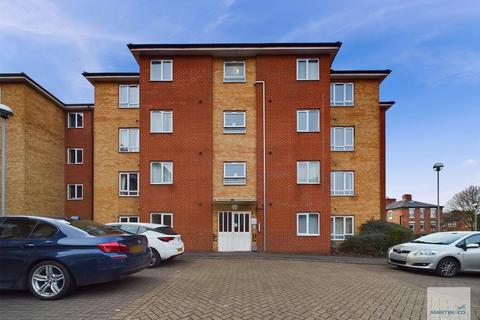 Brook Court, Player Street 2 bed apartment for sale