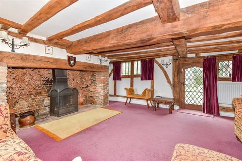 Bethersden Road, Smarden, Ashford, Kent 3 bed detached house for sale