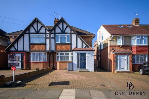 Kenilworth Road, Edgware HA8 3 bed semi