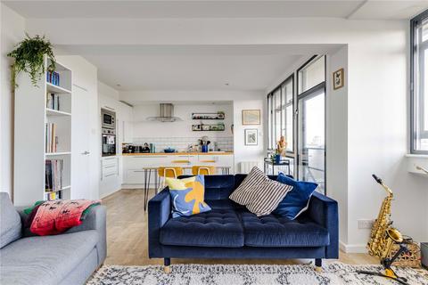 Keeling House, Bethnal Green E2 2 bed apartment for sale