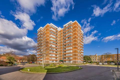 Hartford House, Old Portsmouth 2 bed flat for sale