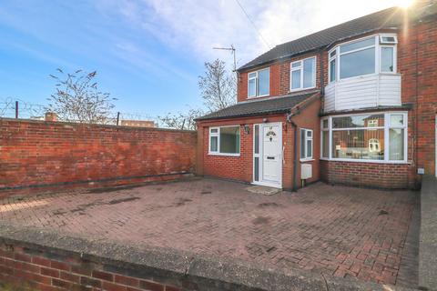 Limehurst Avenue, Loughborough, LE11 4 bed end of terrace house for sale