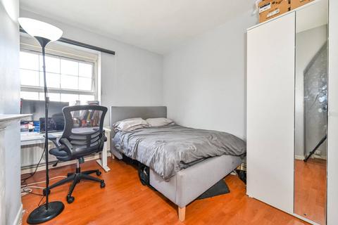 Berwyn House, Stamford Hill, London... 2 bed flat for sale