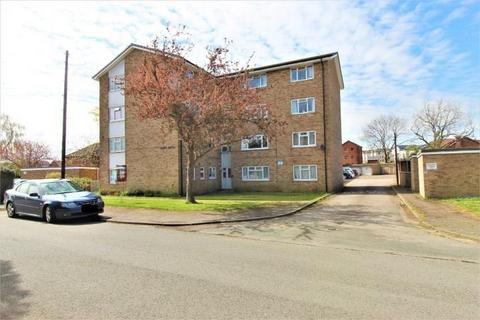 35 Rushy House New Barn Avenue... 2 bed flat for sale