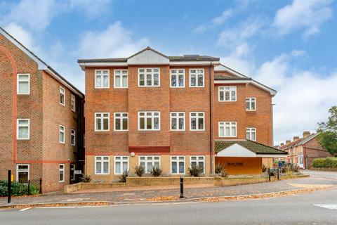 Bell Street, Reigate 2 bed apartment for sale