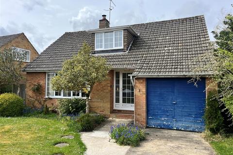 Manor Close, Urchfont 3 bed detached house for sale