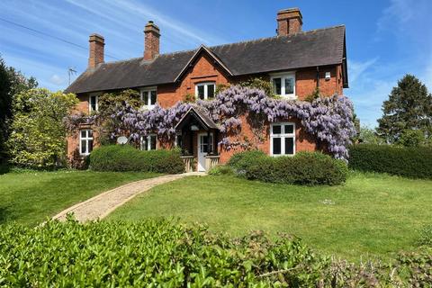 Gannaway, Norton Lindsey, Warwick 4 bed house for sale