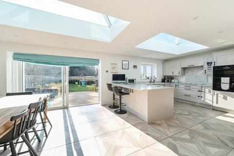 Frimley Grove Gardens, Frimley... 3 bed semi
