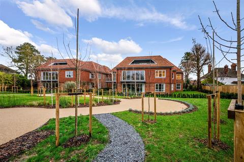 Furze Hill, Kingswood, Tadworth 2 bed apartment for sale