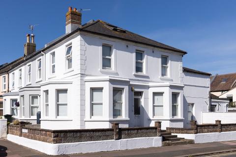 Beamsley Road, Eastbourne BN22 4 bed detached house for sale