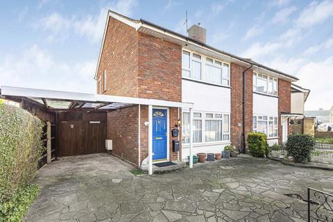 Diamedes Avenue, Stanwell... 3 bed semi