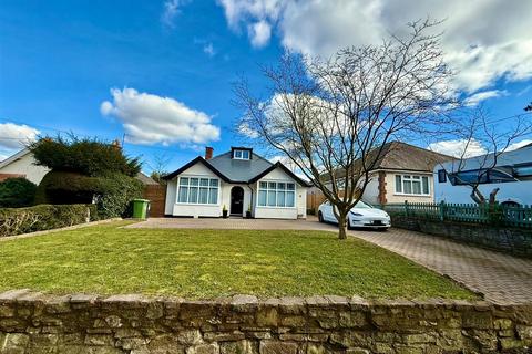 Aylestone Hill, Hereford HR1 3 bed detached bungalow for sale