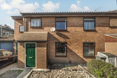 Oliver Close, London W4 4 bed end of terrace house for sale