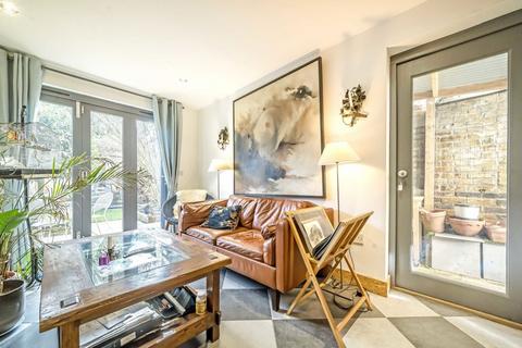Brouncker Road, London W3 3 bed terraced house for sale