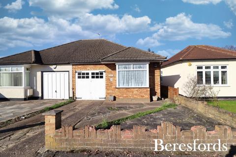 Acacia Gardens, Upminster, RM14 2 bed bungalow for sale
