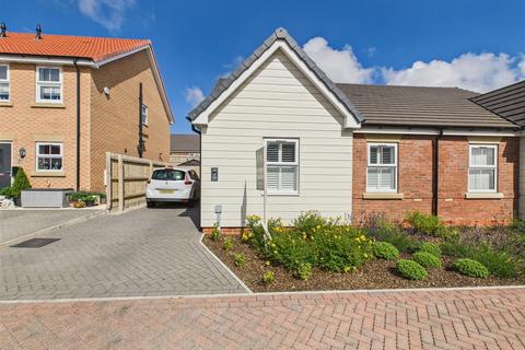 2 bedroom semi-detached bungalow for sale