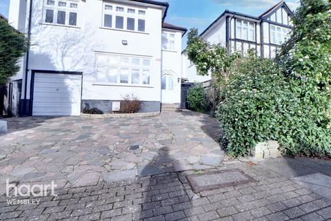 Barn Hill Estate 5 bed detached house for sale