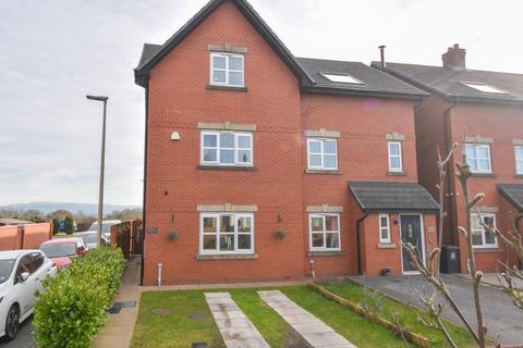 Preston Road, Standish, Wigan, WN6 0NZ 4 bed semi