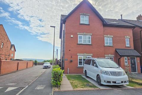 Preston Road, Standish, Wigan, WN6 0NZ 4 bed semi