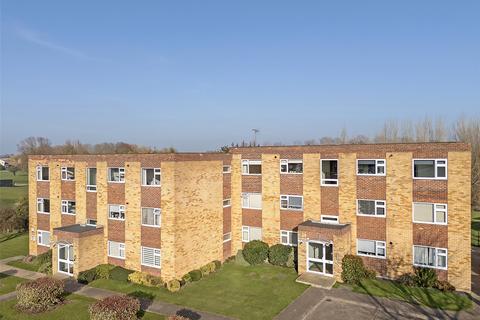 Fairlawns, Colbert Avenue, Thorpe... 2 bed apartment for sale