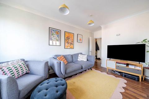 Anerley Station Road, Anerley... 2 bed flat for sale