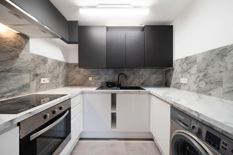 Badgers Close, Harrow 2 bed apartment for sale