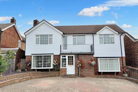 Ruskin Road, Eastbourne 4 bed detached house for sale