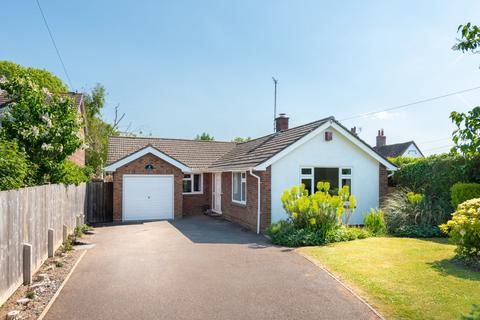 New Road, Dinton, Aylesbury... 3 bed bungalow for sale