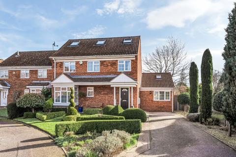 Chinnor Close, Bedford 4 bed detached house for sale
