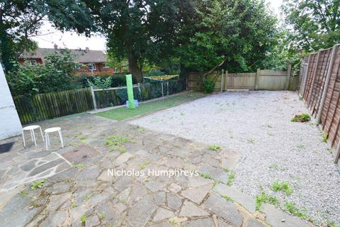 5 bedroom semi-detached house for sale