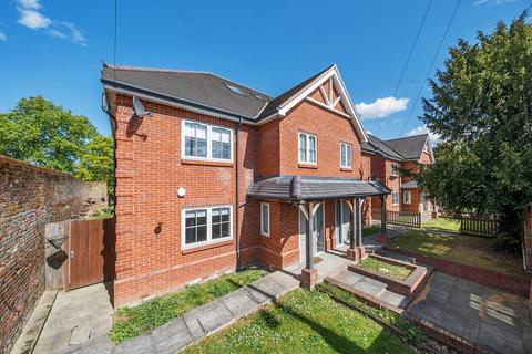 Lambourne Place, Ickenham, Uxbridge 4 bed semi