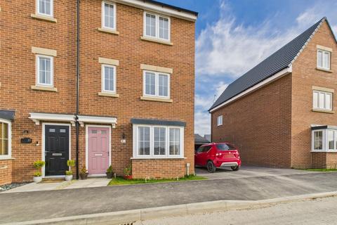 Grassland Drive, Bridlington 5 bed semi