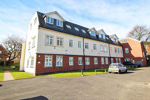 Birmingham New Road, COSELEY, WV14 9PR 2 bed ground floor flat for sale