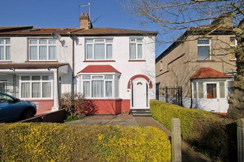 Queens Avenue, Greenford 3 bed terraced house for sale