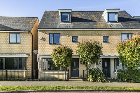 Selkirk Drive, Milton Keynes 4 bed semi