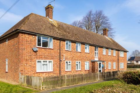 Milton Gardens, Tonbridge TN9 2 bed flat for sale