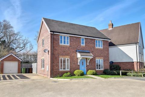 Halden Field, Rolvenden, 3 bed detached house for sale