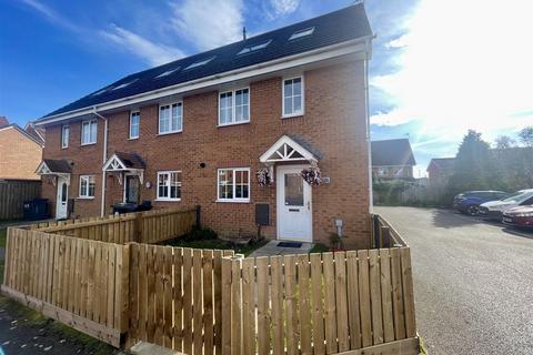 Moorfield Close, Darlington 4 bed end of terrace house for sale