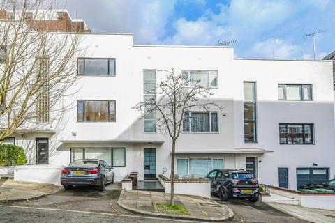 Wells Rise, St John's Wood, London, NW8 4 bed terraced house for sale