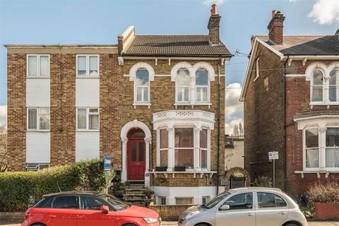 Algernon Road, London SE13 2 bed flat for sale