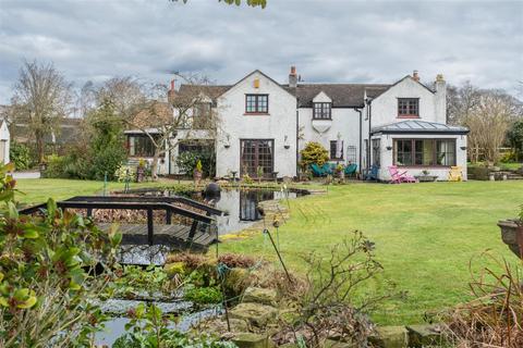 Cross Lanes, Oscroft Nr. Tarvin 4 bed detached house for sale
