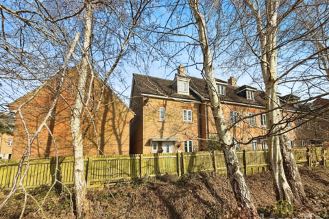 Carnoustie Drive, Lincoln LN6 3 bed end of terrace house for sale