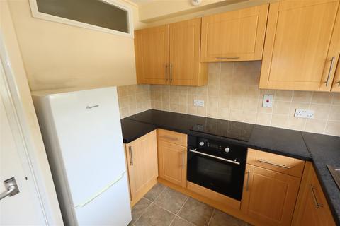 Trafalgar Court, Southcote Road, Reading 2 bed flat for sale